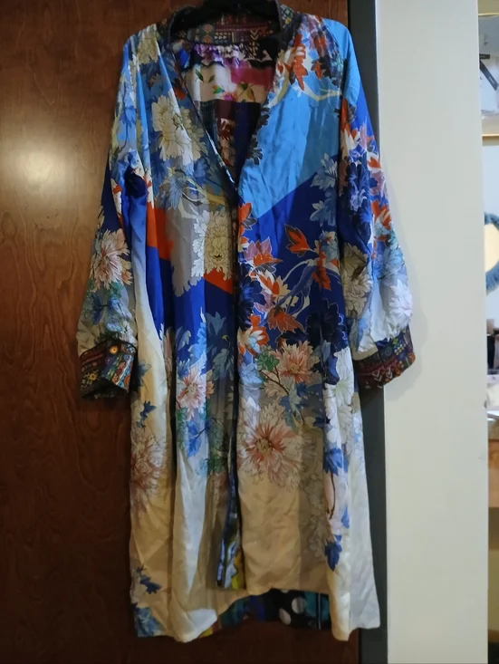 gorgous multi-coloured floral reversible silk duster - Picture 9 of 10